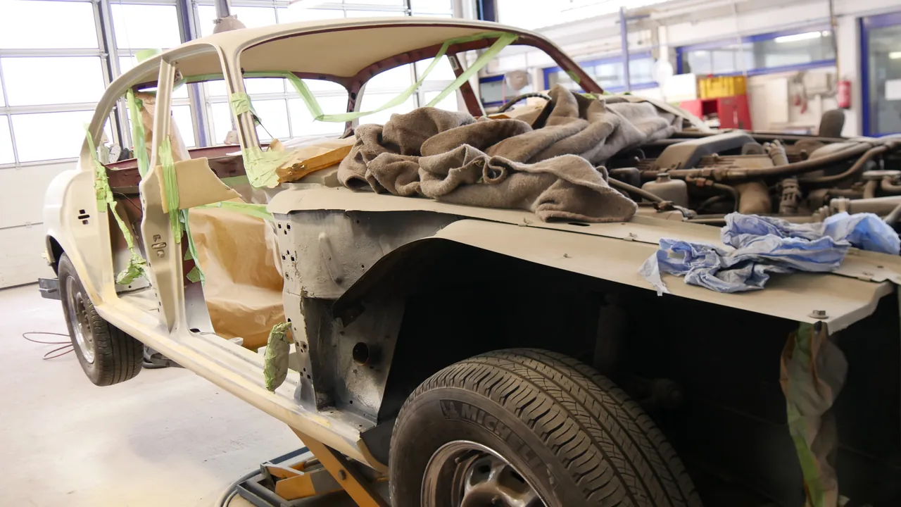 Klassiker in fortgeschrittener Vollrestauration in der Werkstatt Würzburg